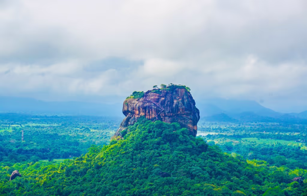 Colombo Private Tour - Lion Rock Sigiriya