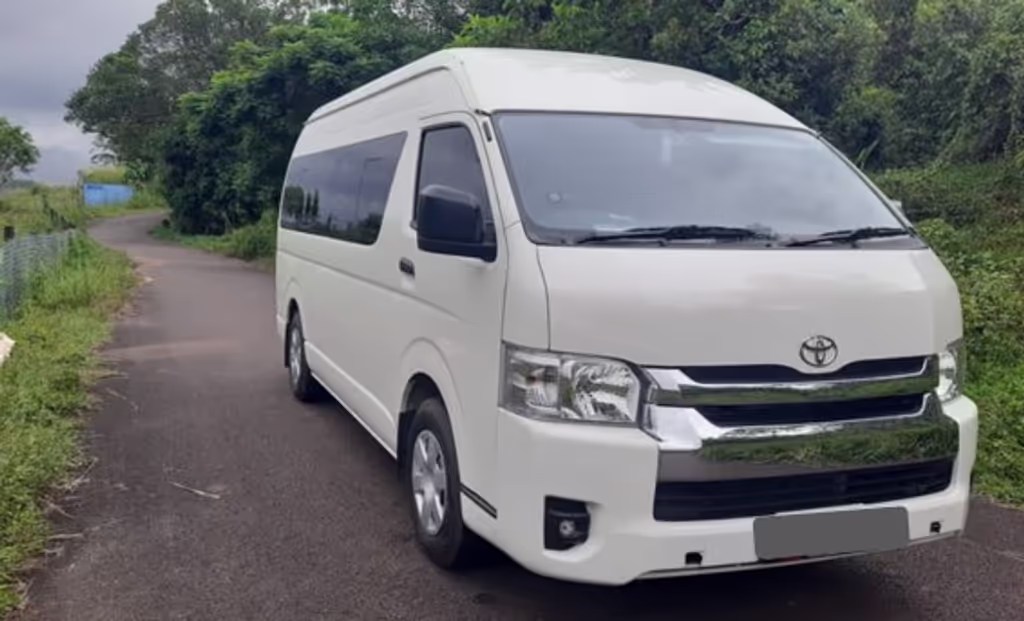 Colombo Private Tour - 3 - 9 persons use this car