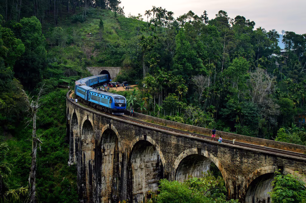 Colombo Private Tour - Nine Arch Bridge