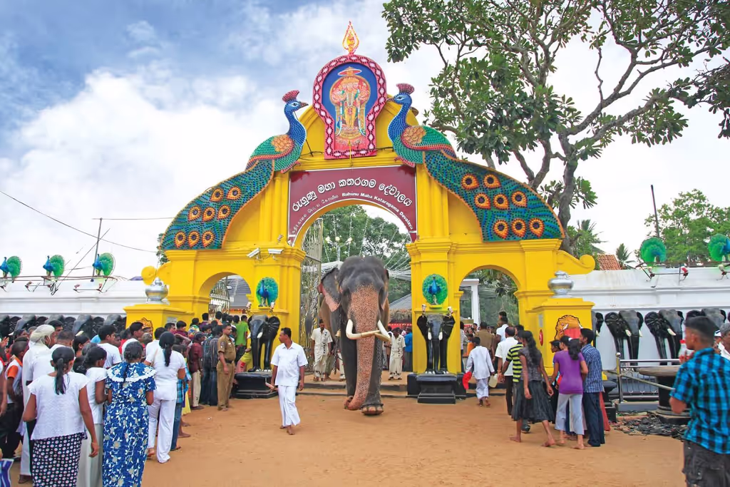 Colombo Private Tour - Katharagama Temple