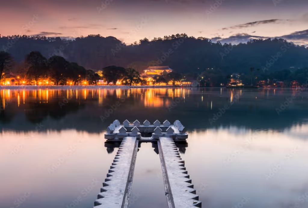 Colombo Private Tour - Tooth relic temple