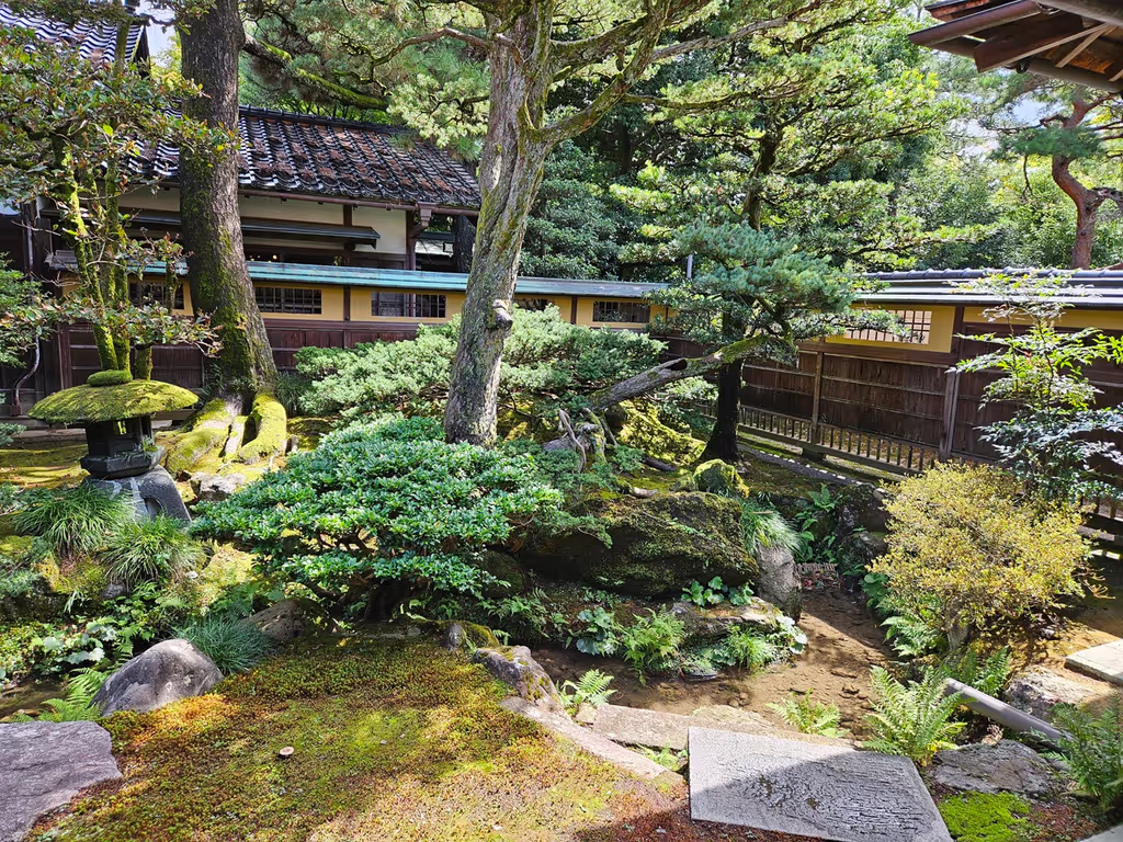 Kanazawa Private Tour - Seisonkaku (Samurai Elite Villa - Garden)