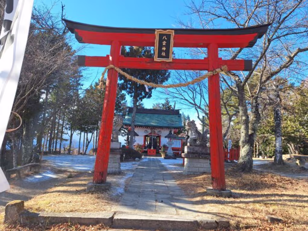 Yamanashi Private Tour - Torii of Yakumo Shrine, Mount Rakanji