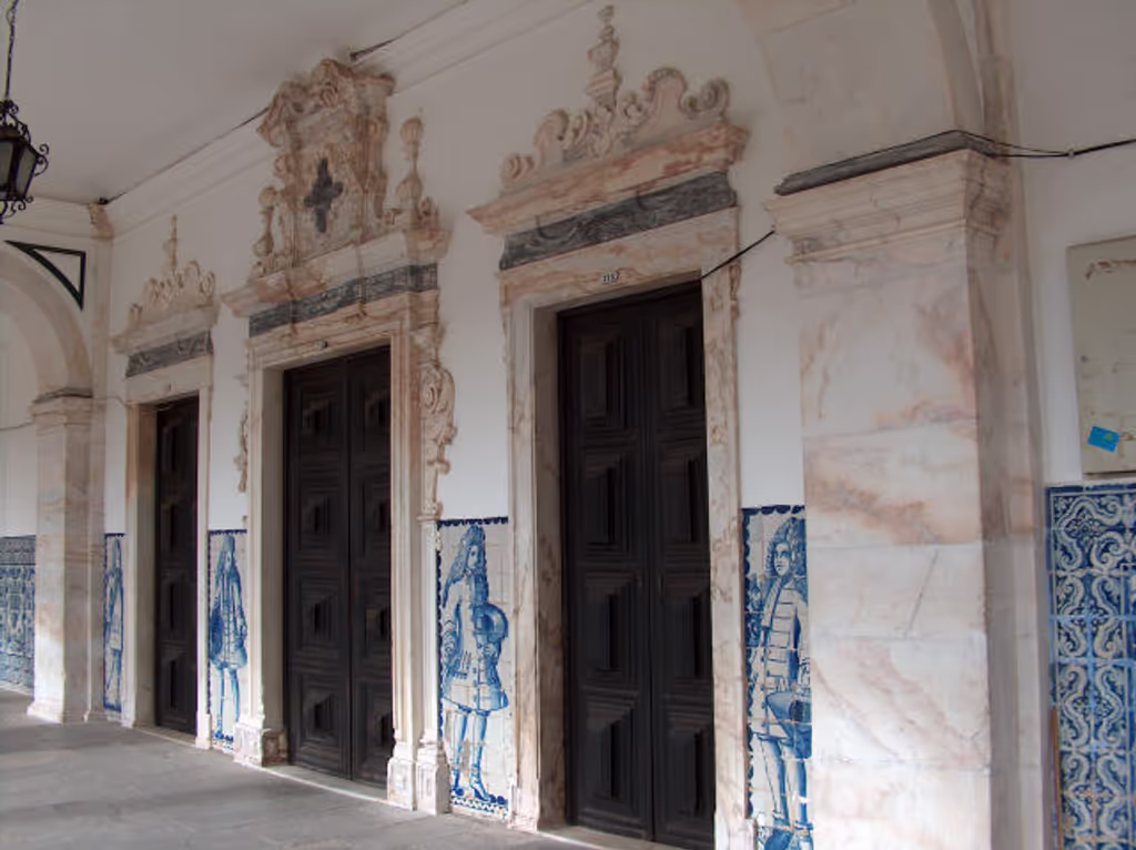 Evora Private Tour - University of Évora