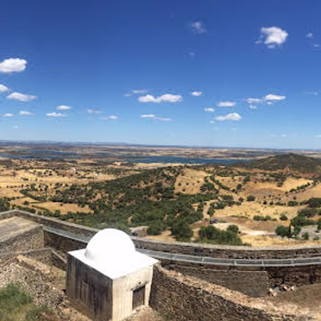 Evora Private Tour - Monsaraz-View to Alqueva Dam
