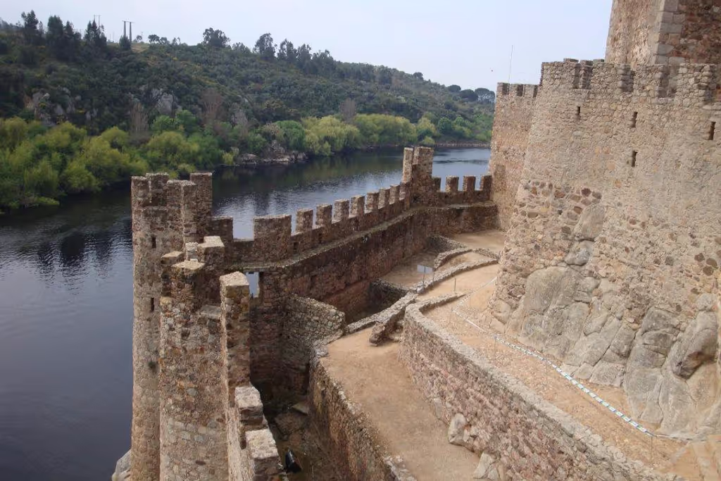Fatima Private Tour - Almourol-Knights Templar Castle
