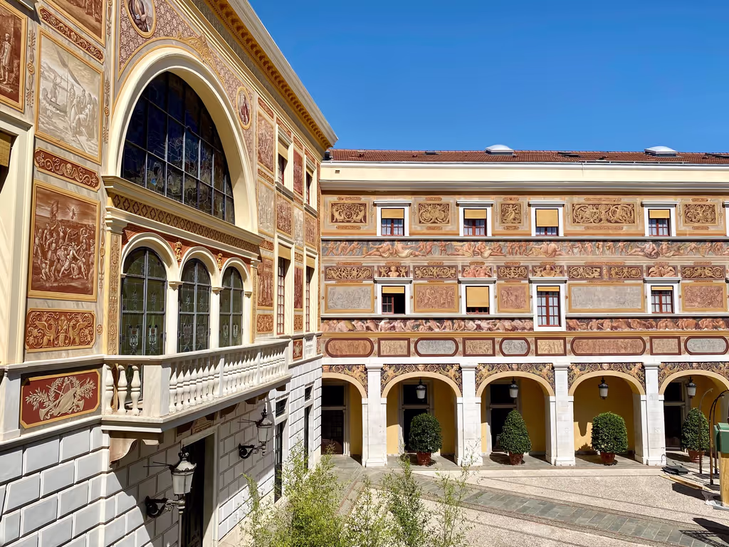 Nice Private Tour - Prince's Palace in Monaco (old town)