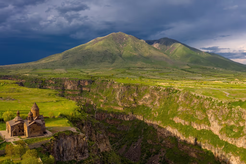 Yerevan Private Tour - Saghmosavank