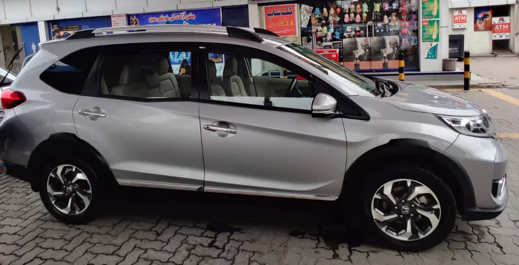 Lahore Private Tour - Honda BRV 6 Seater