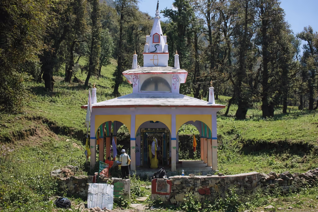 Rishikesh Private Tour - Nag Tibba temple in a forest clearing