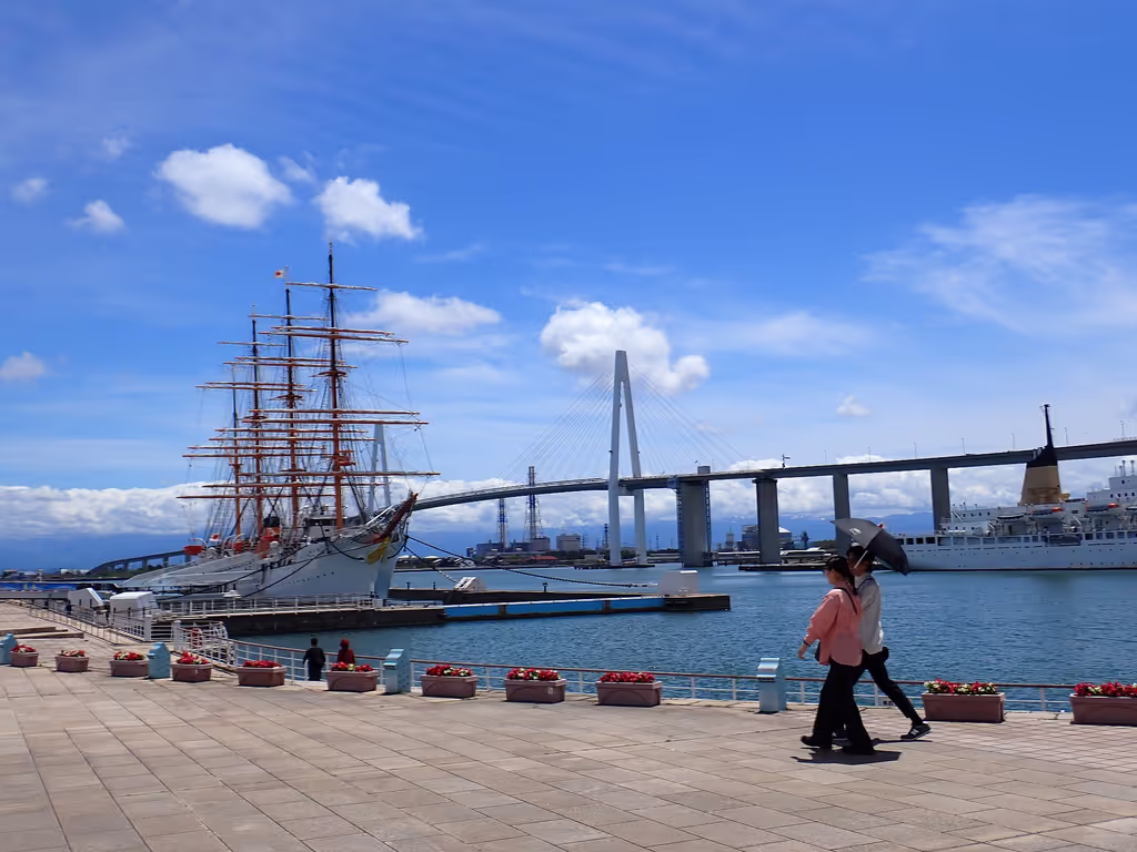 Toyama Private Tour - Kaiwamaru Park