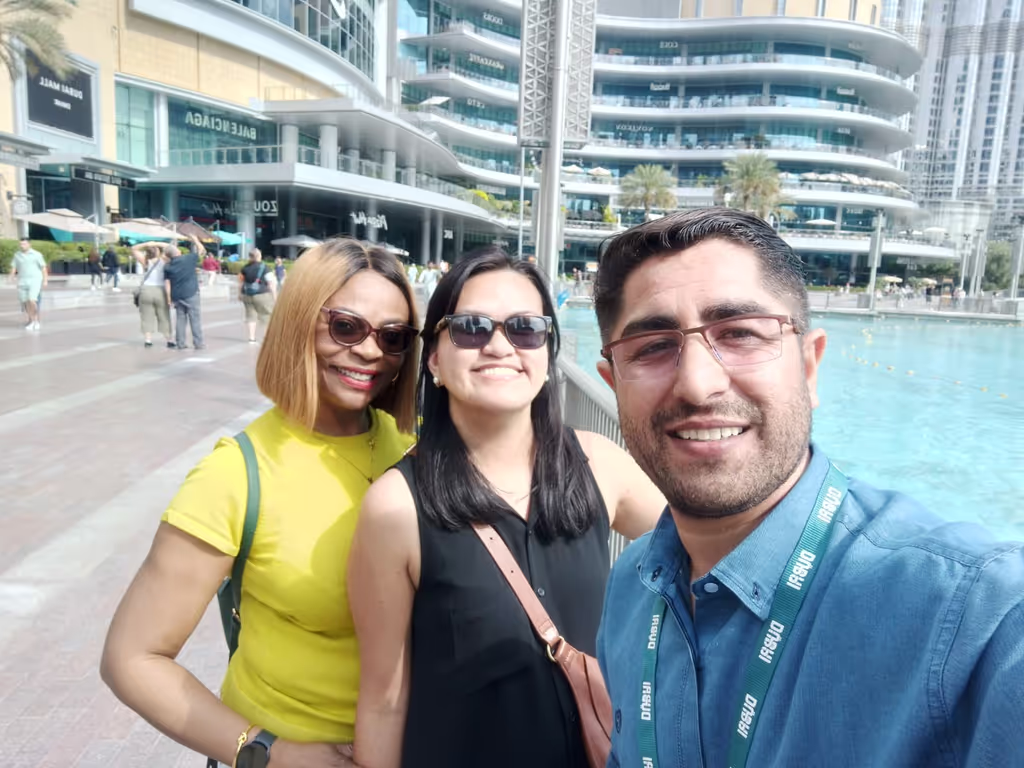 Dubai Private Tour - Dubai Mall Fountain Area