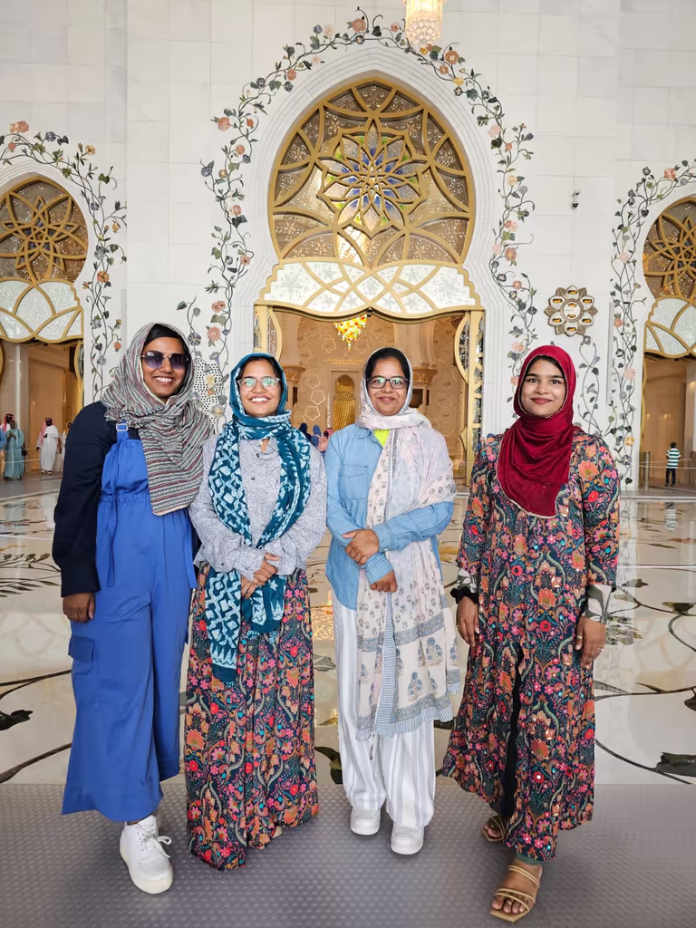 Dubai Private Tour - Inside View Sheikh Zayed Grand