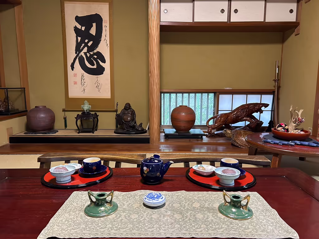 Fukuoka Private Tour - A room in my home