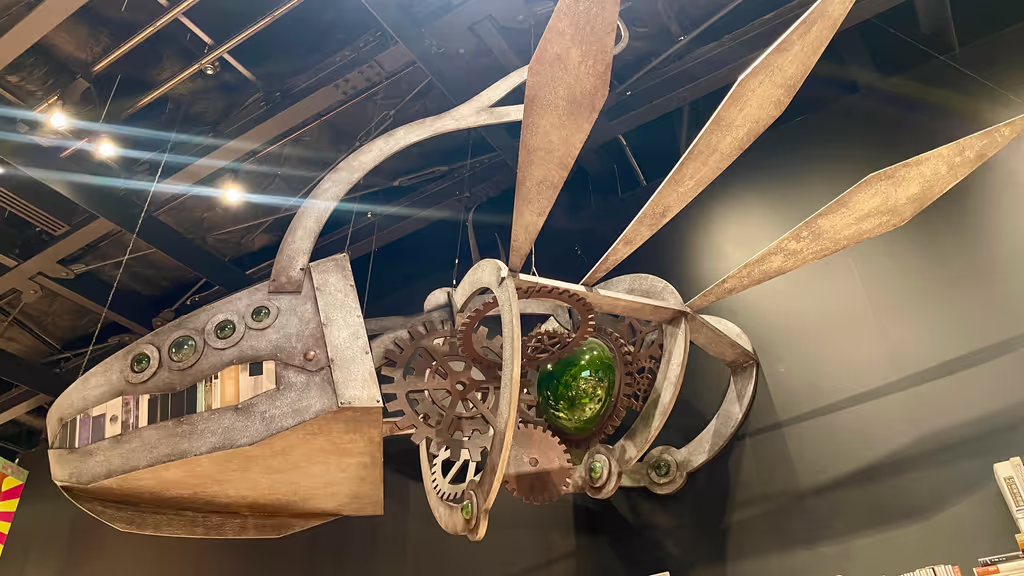 Saitama Private Tour - Ceiling Decorations