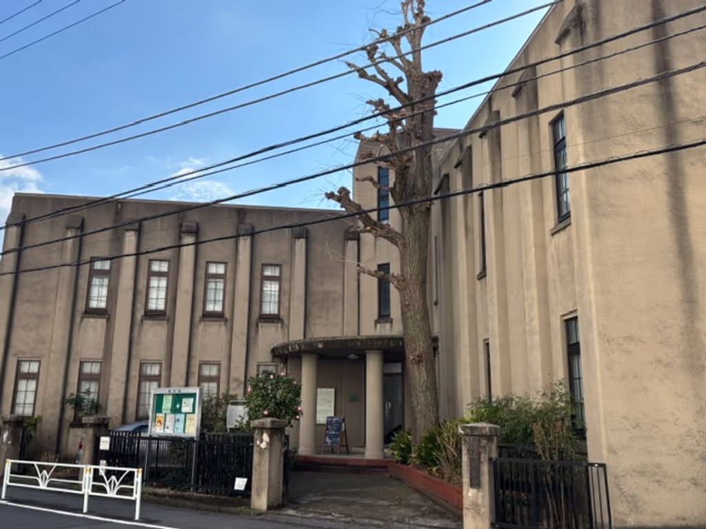 Tokyo Private Tour - Hanawa Hokiichi resource center