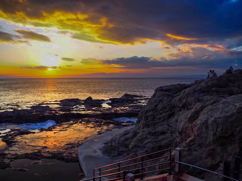 Kamakura Private Tour - Enoshima Island