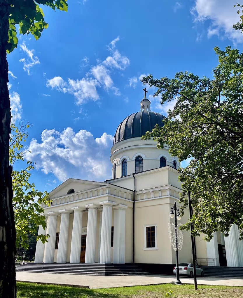 Chisinau Private Tour - Metropolitan Cathedral of Christ's Nativity