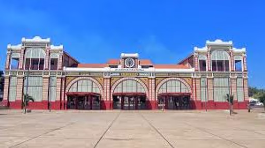 Dakar Private Tour - Trailstation