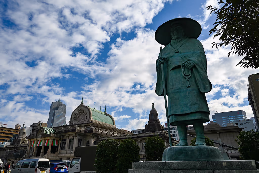 Kanagawa Private Tour - Statue of Shinran, Founder of the Jōdo Shinshū