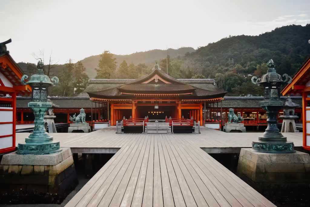 Hiroshima Private Tour - Itsukushima Shrine