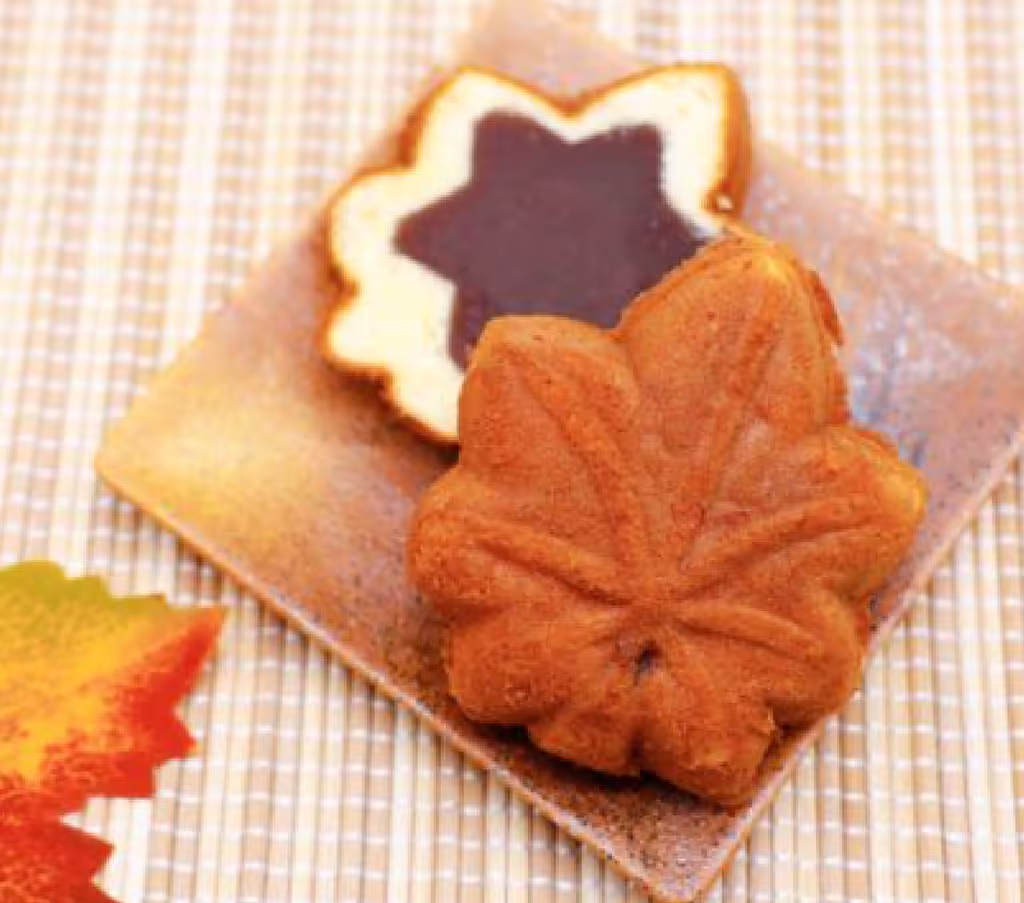 Hiroshima Private Tour - Soul Sweets Momiji Manjyu