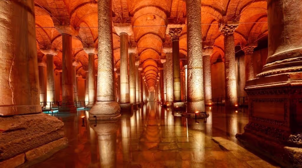 Istanbul Private Tour - basilica cistern 1