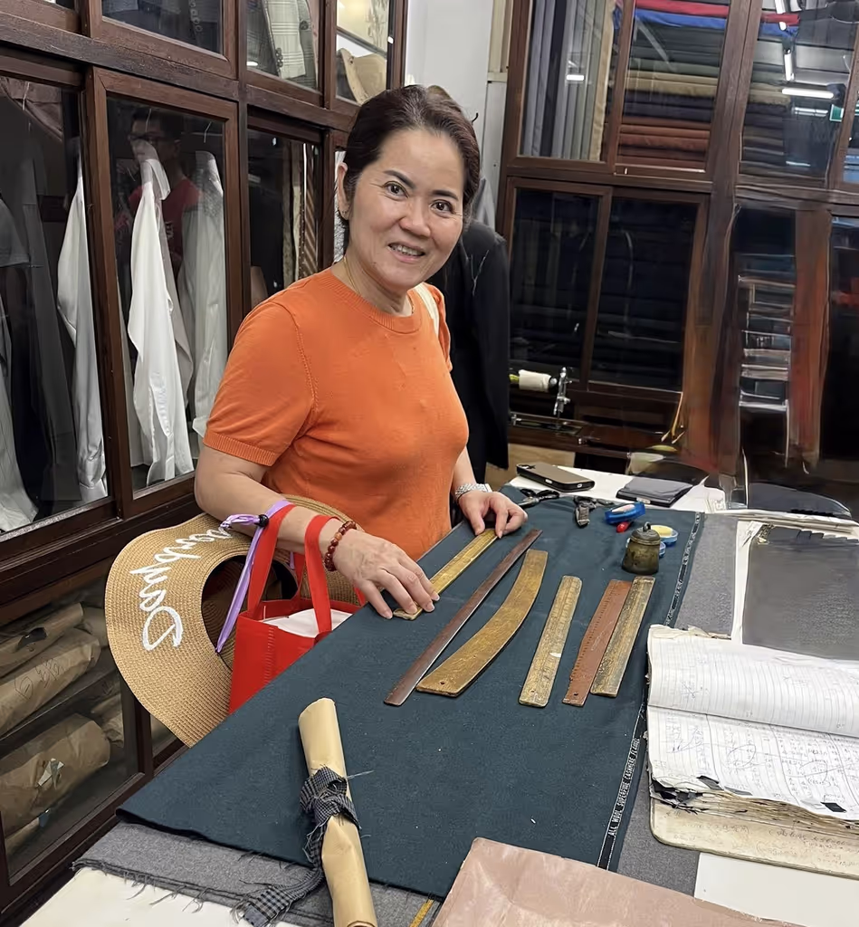 Singapore Private Tour - The olden Day's Tailor Shop