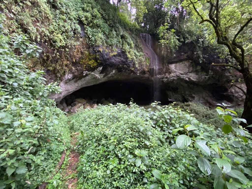 Mbale Private Tour - View of Tutum Cave