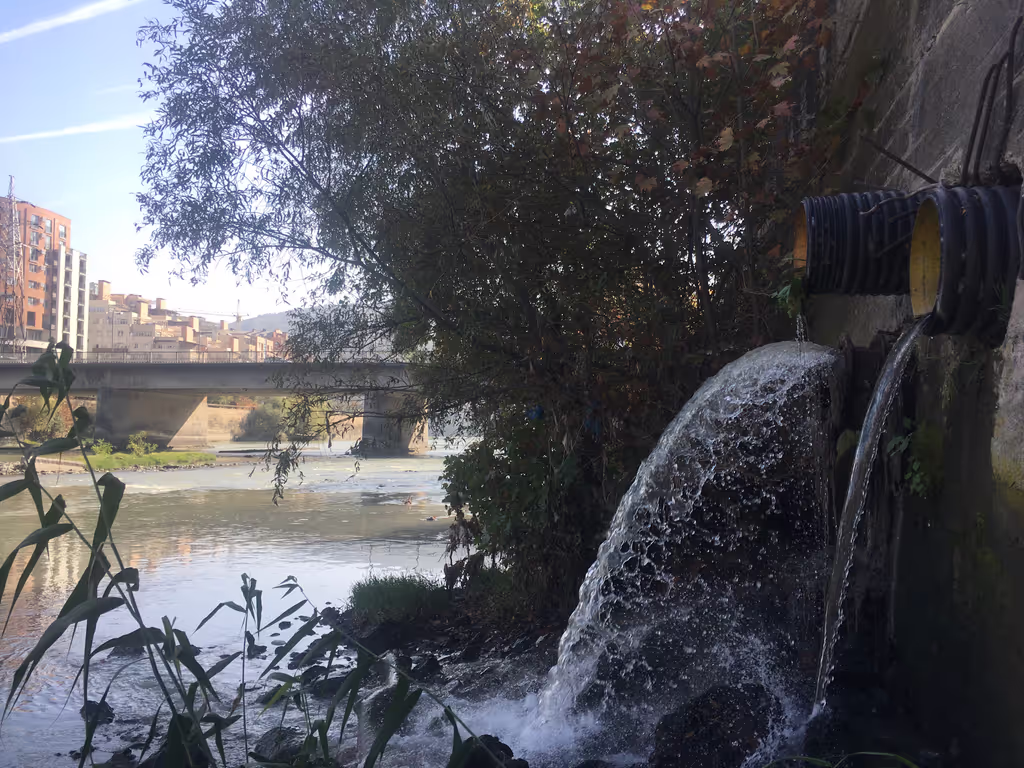 Tbilisi Private Tour - Confluence of a stream with Mtkvari in Ortachala