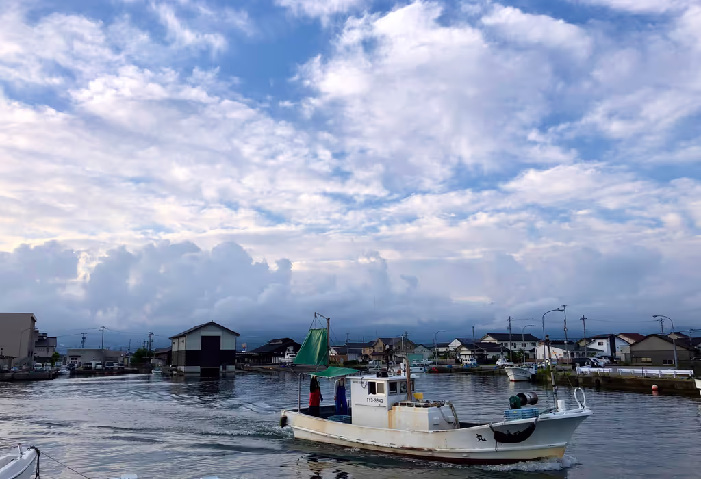 Toyama Private Tour - Ikuji Port