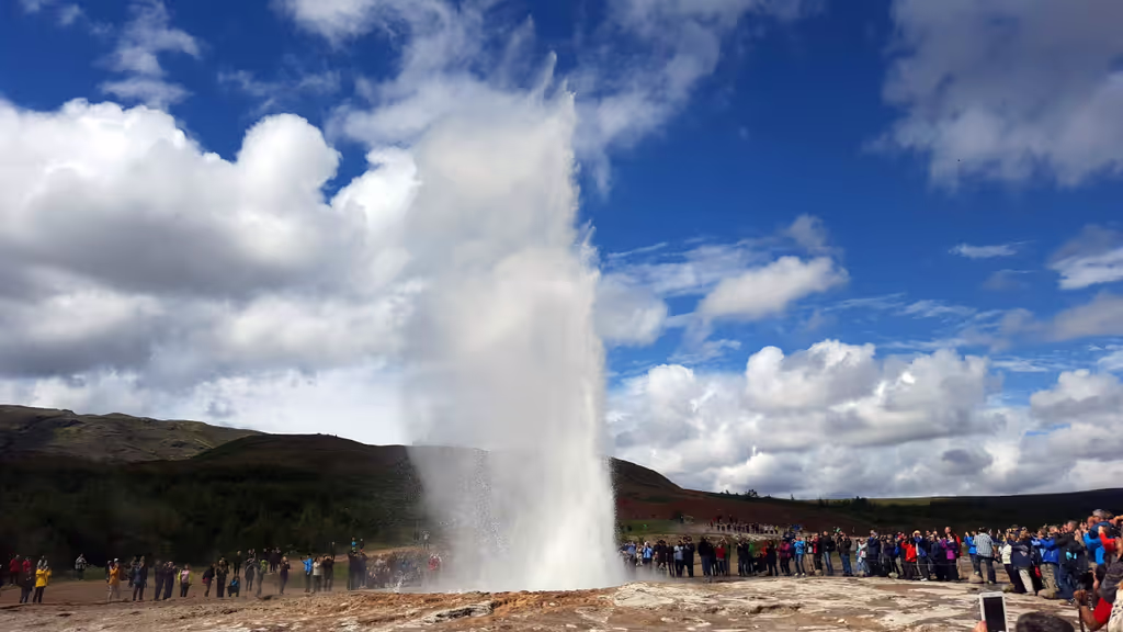 Reykjavik Private Tour - Strokkur Geyser
