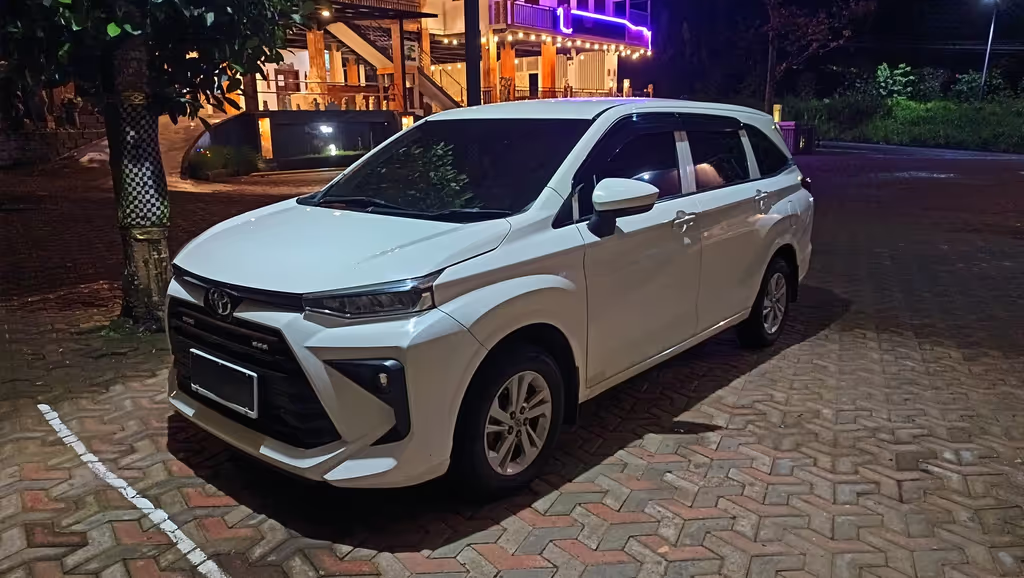 Surabaya Private Tour - Toyota Avanza