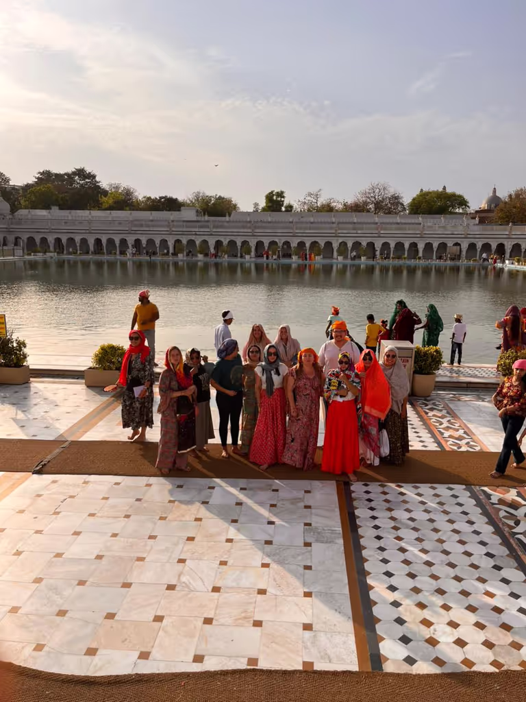 Delhi Private Tour - Gurudwara Bangla Sahib