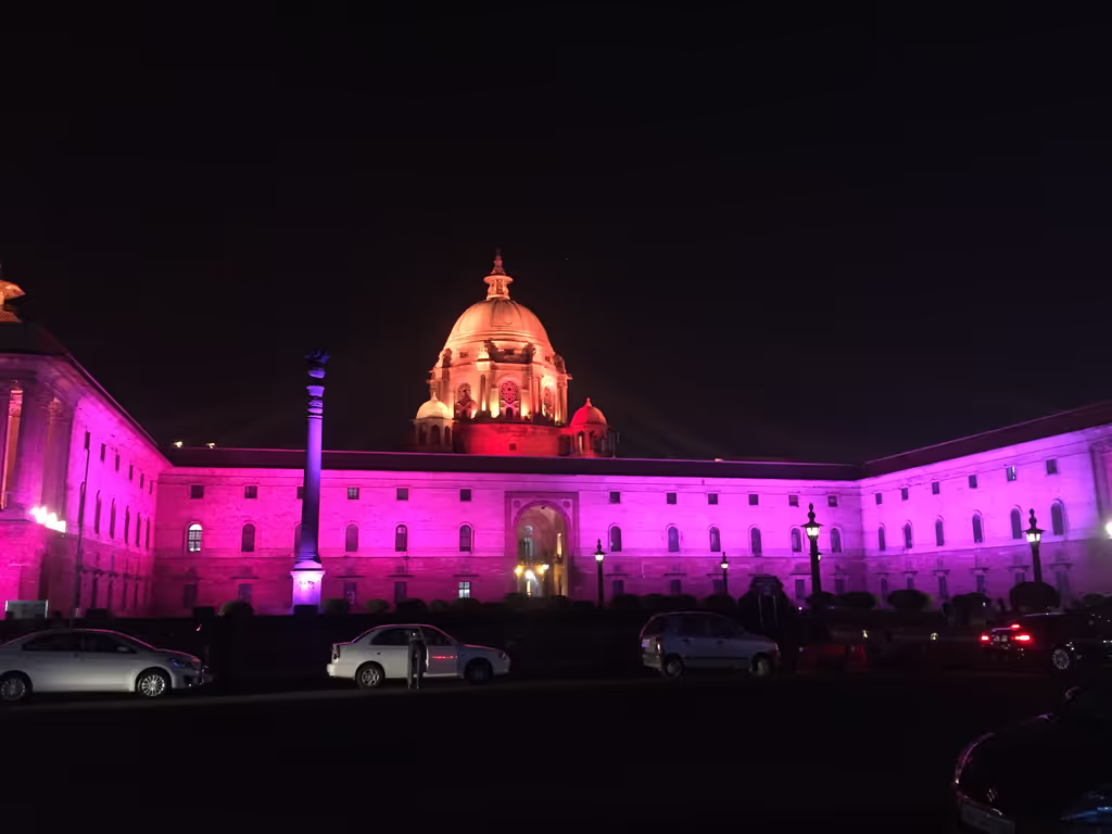 Delhi Private Tour - Evening view of Raisina Hill