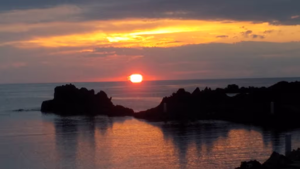 Sado Private Tour - A Splendid Sunset in Shukunegi