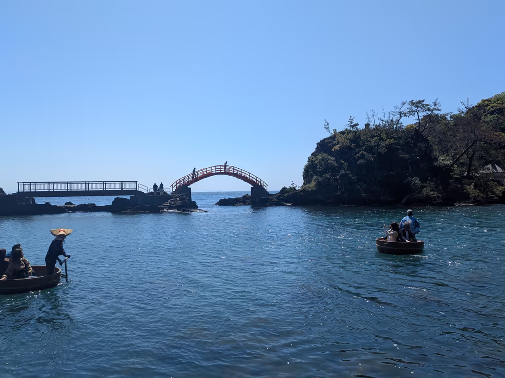 Sado Private Tour - Yajima-Kyojima (Tarai-bune Boat Ride)