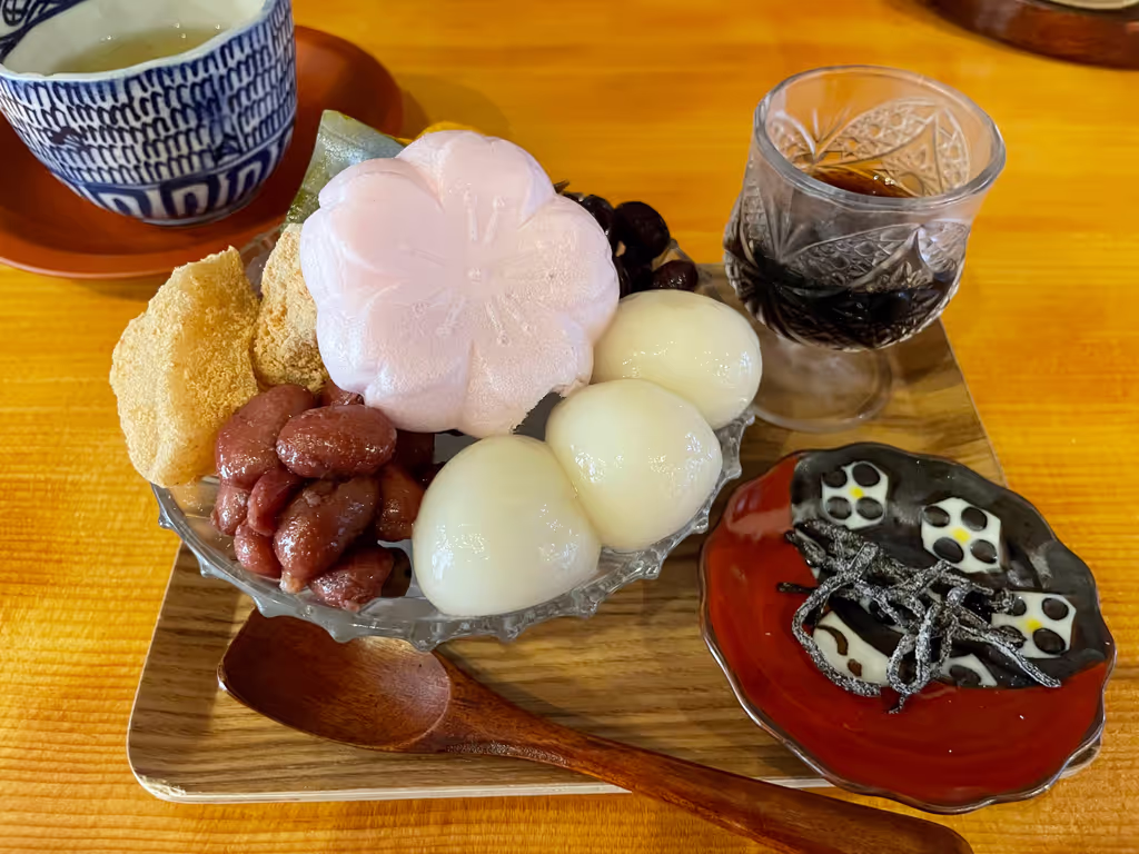 Kamakura Private Tour - tenzan lab.(Momochan ramen location)