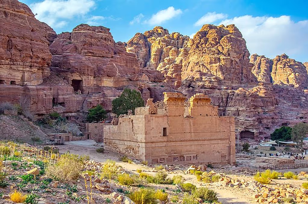 Amman Private Tour - Qassr Al Bent - Petra