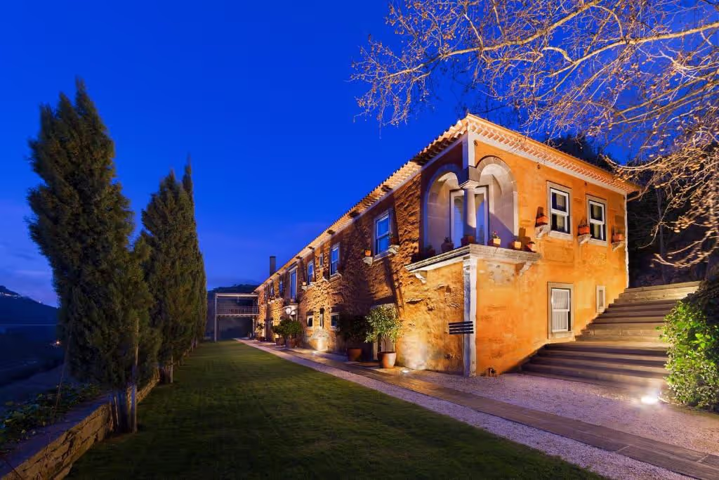 Lisbon Private Tour - Vallado by Night