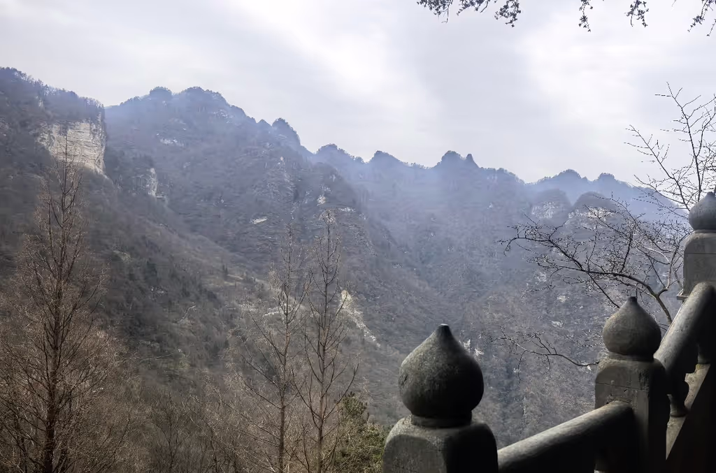 Wuhan Private Tour - Fog and Anicent Nanyan Scene