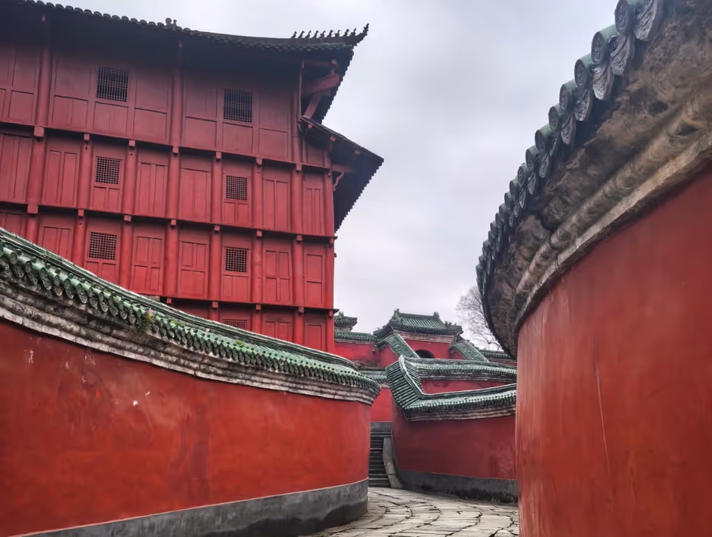 Wuhan Private Tour - Inside of Prince‘s Slope