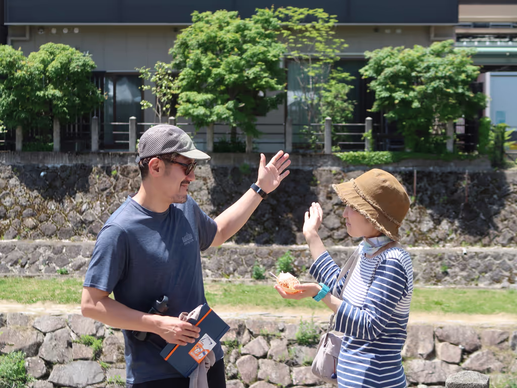 Takayama Private Tour - Enjoying local culture