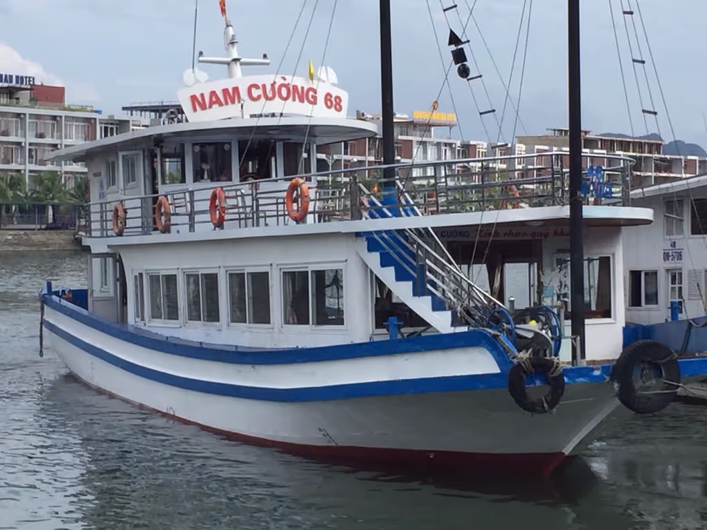 Hanoi Private Tour - Private boat is like this standard