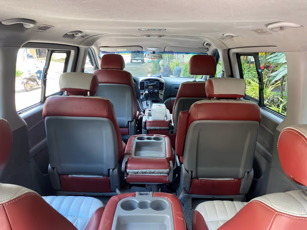 Siem Reap Private Tour - Hyundai Grand Starex 2010