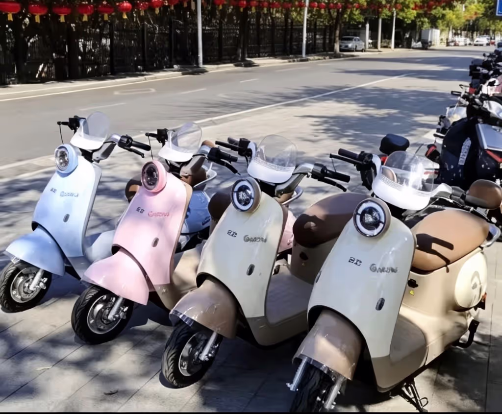 Xiamen Private Tour - scooter