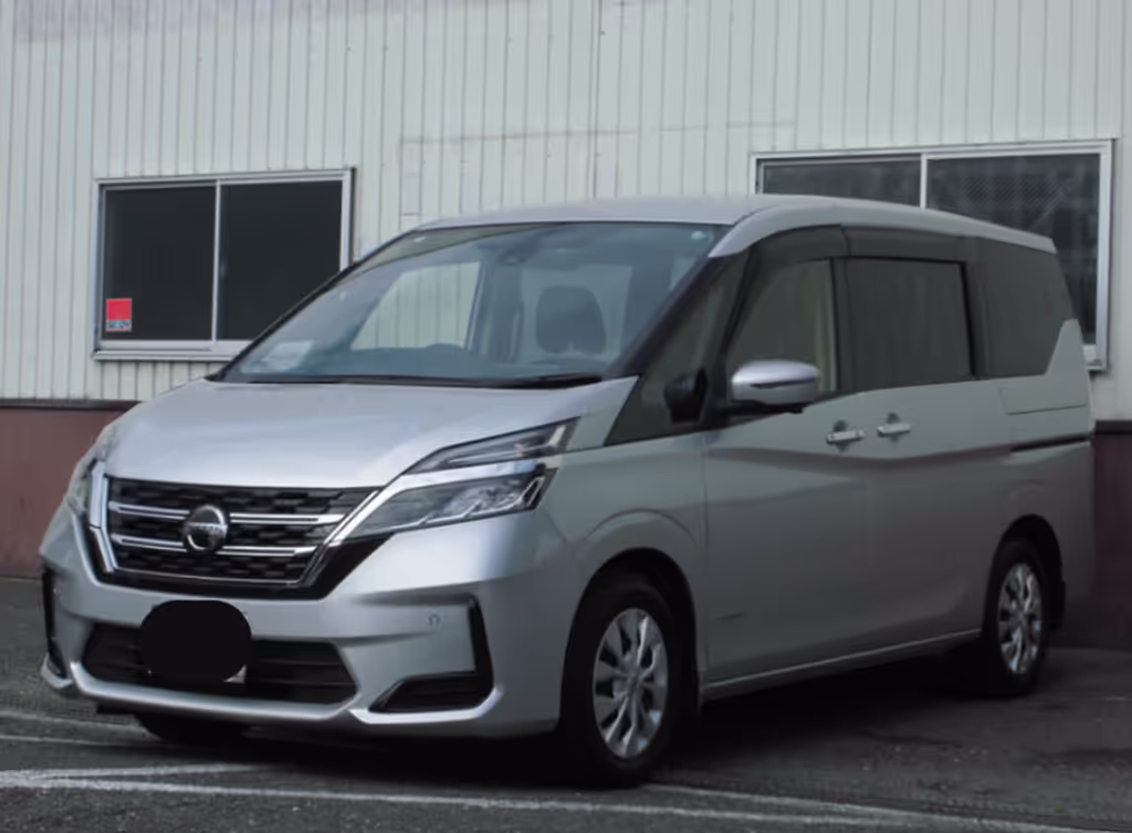 Fukuoka Private Tour - "Nissan SERENA" 8-seater, non-smoking car