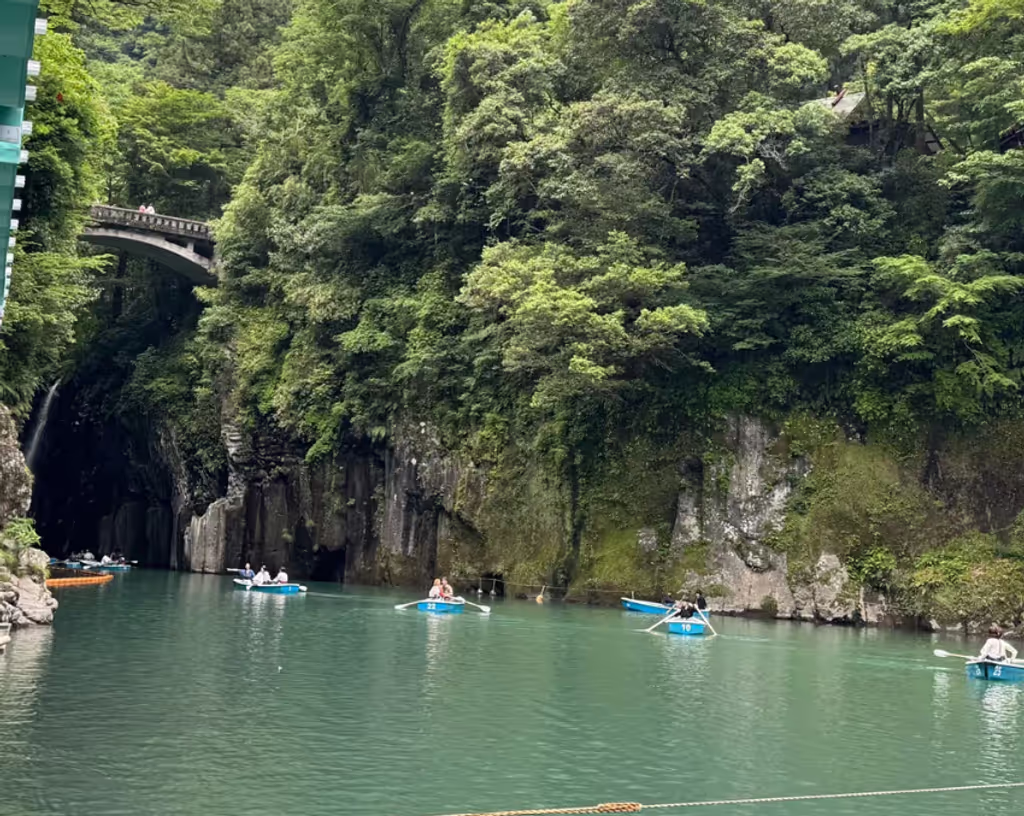 Fukuoka Private Tour - Rental boats at Manai Falls (reservation required)