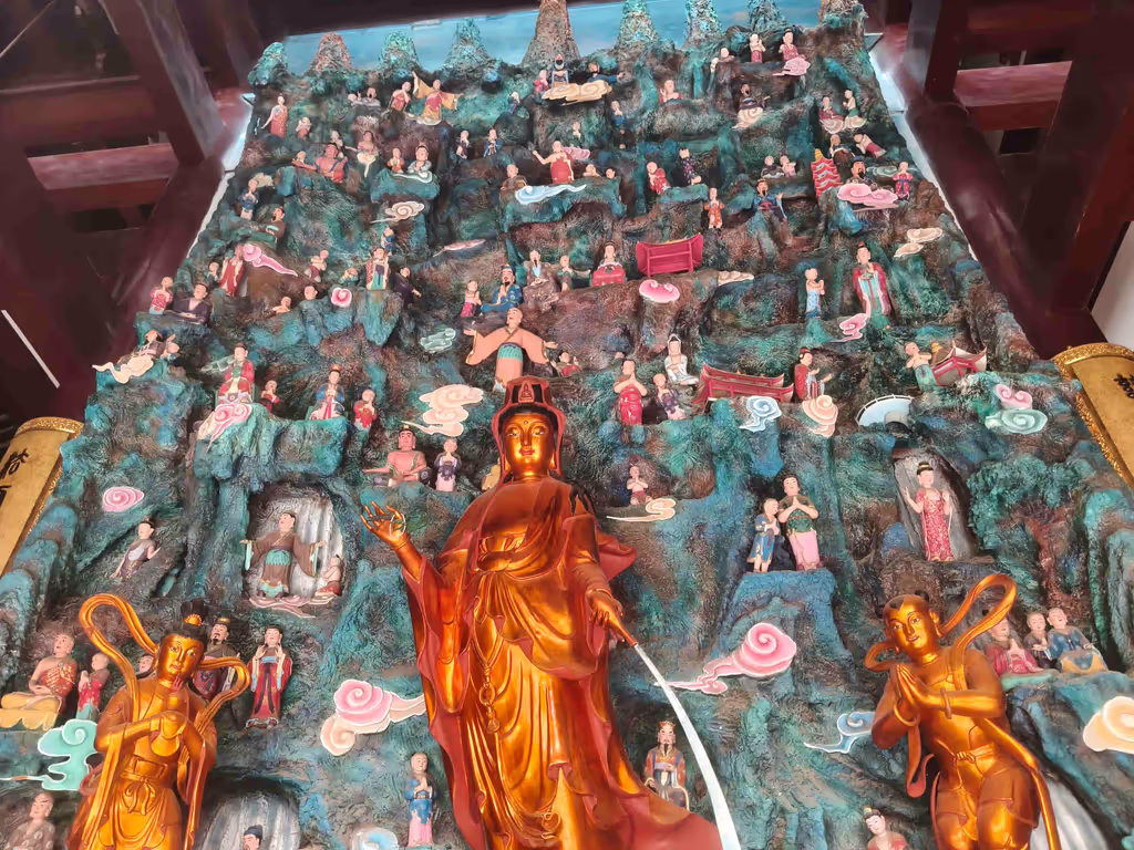 Shanghai Private Tour - Interior of Xiahai Temple
