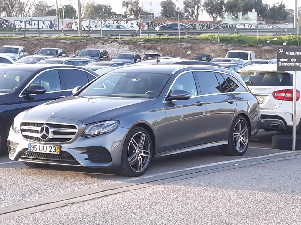 Lisbon Private Tour - Luxury Transport